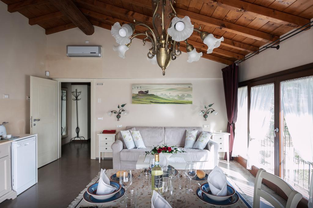 Corte Dei Soavi Suites - Apartments Soave  Rom bilde
